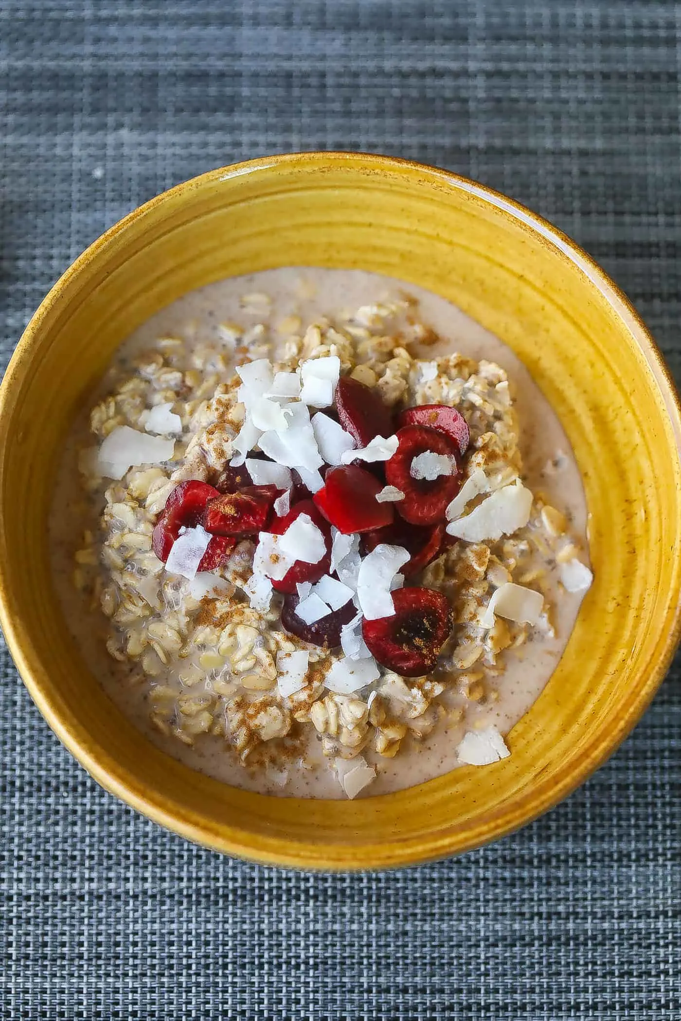 oatmeal with cherries and coconut milk